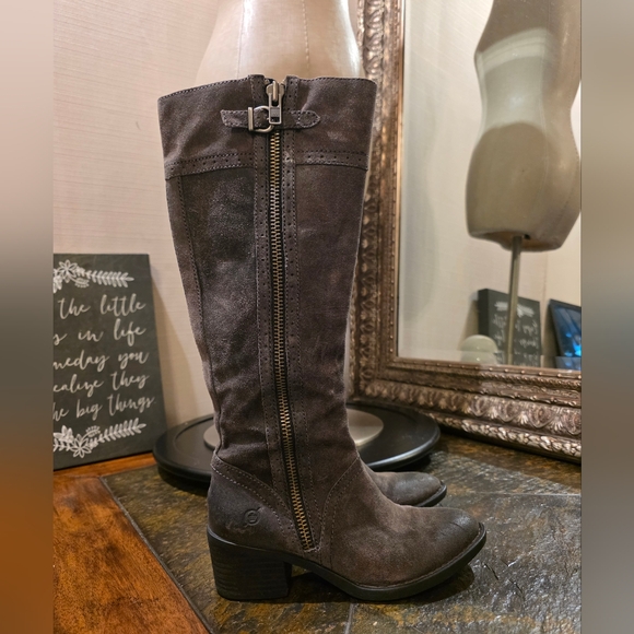 Born 'Fannar' Suede Distressed Gray Knee-High Riding Boots. Sz 6M - Picture 2 of 11